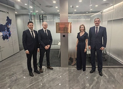 В Шанхае представил инвестиционный потенциал Амурской области, провел ряд встреч с инвесторами, заинтересованными в выходе на российский рынок.