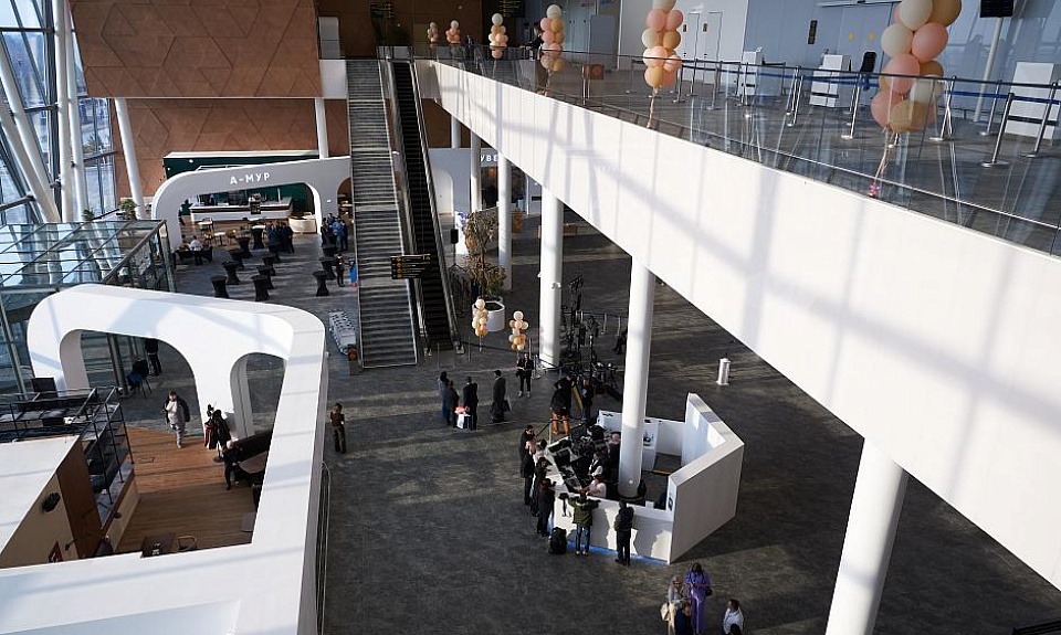  Новый современный аэровокзальный комплекс Международного аэропорта Благовещенск (Игнатьево) им. Н.Н. Муравьева-Амурского введен в эксплуатацию - старт его работе дал президент России Владимир Владимирович Путин